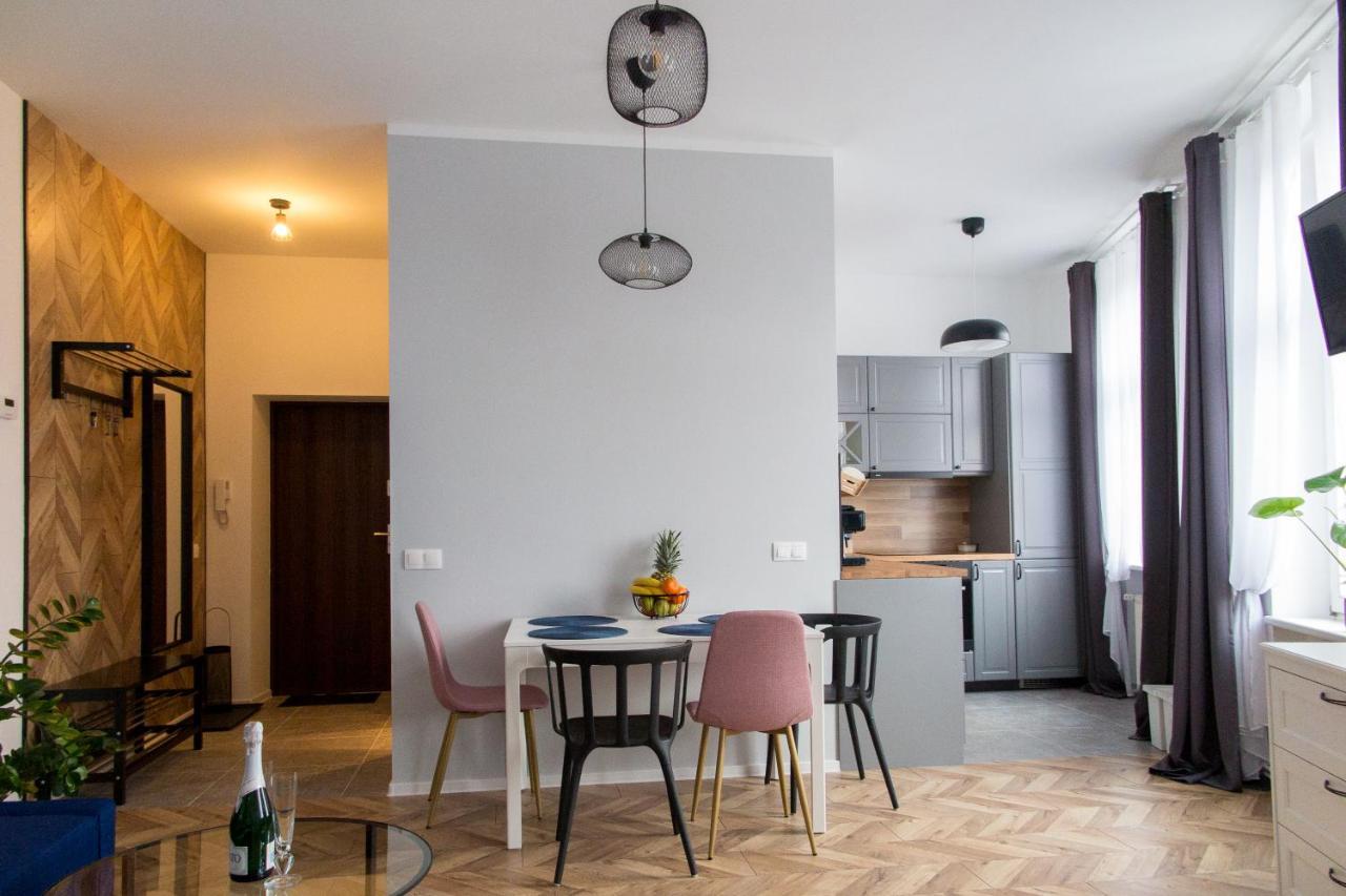 Apartament Magia Miasta Appartamento Jelenia Góra Esterno foto